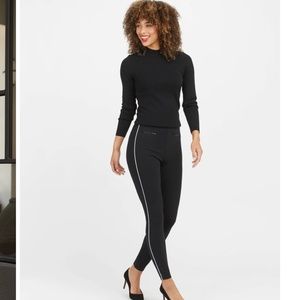 Spanx - The Perfect Pant, Ankle Piped Skinny